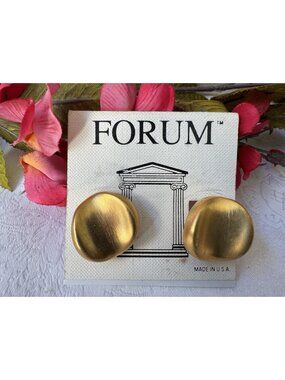 Forum Vintage Matte Gold Tone Domed Pebble Chunky DIsk Earrings Clip On RARE NEW